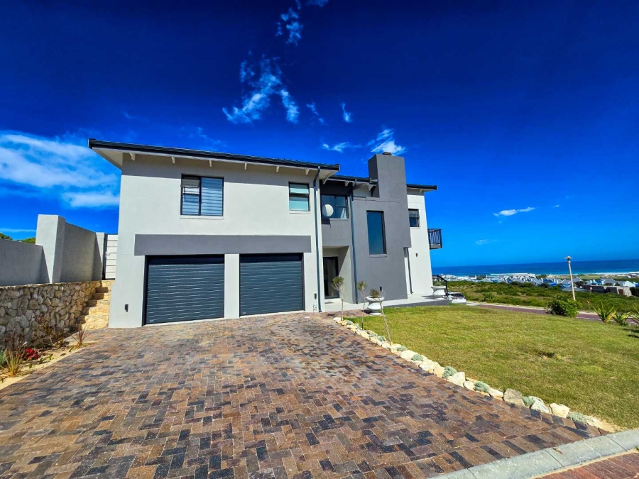 3 Bedroom Property for Sale in Stilbaai Oos Western Cape